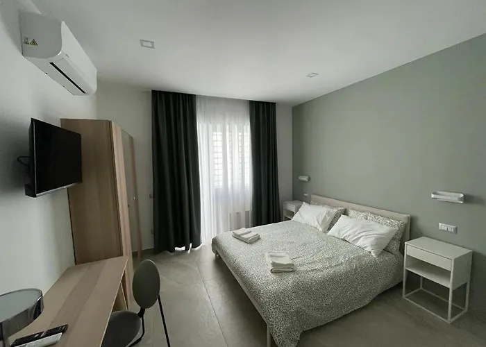 Domus Cervantes 3* Napoli