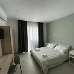 Domus Cervantes 3* Napoli